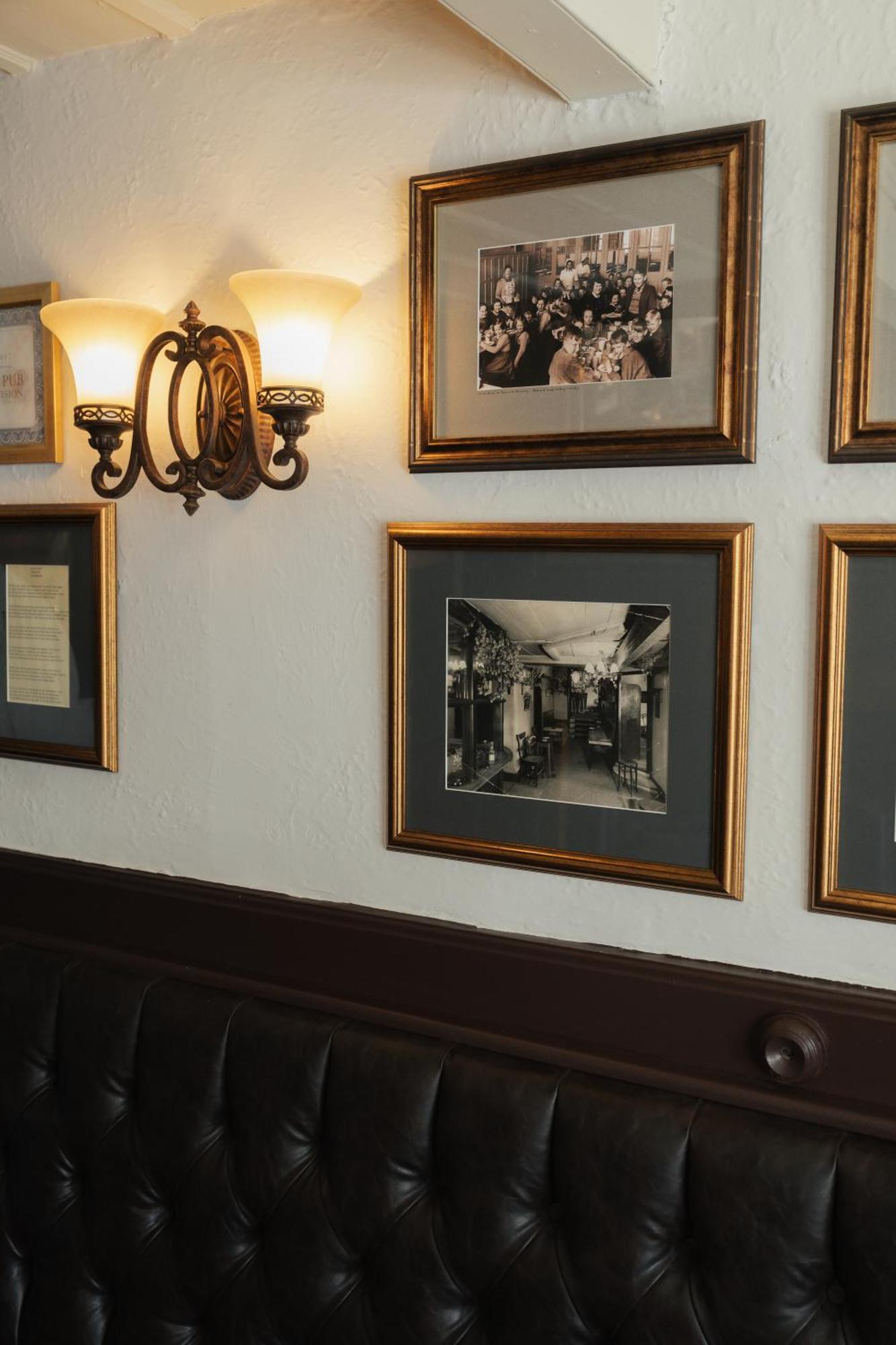 Black Dog Inn بولتون المظهر الخارجي الصورة