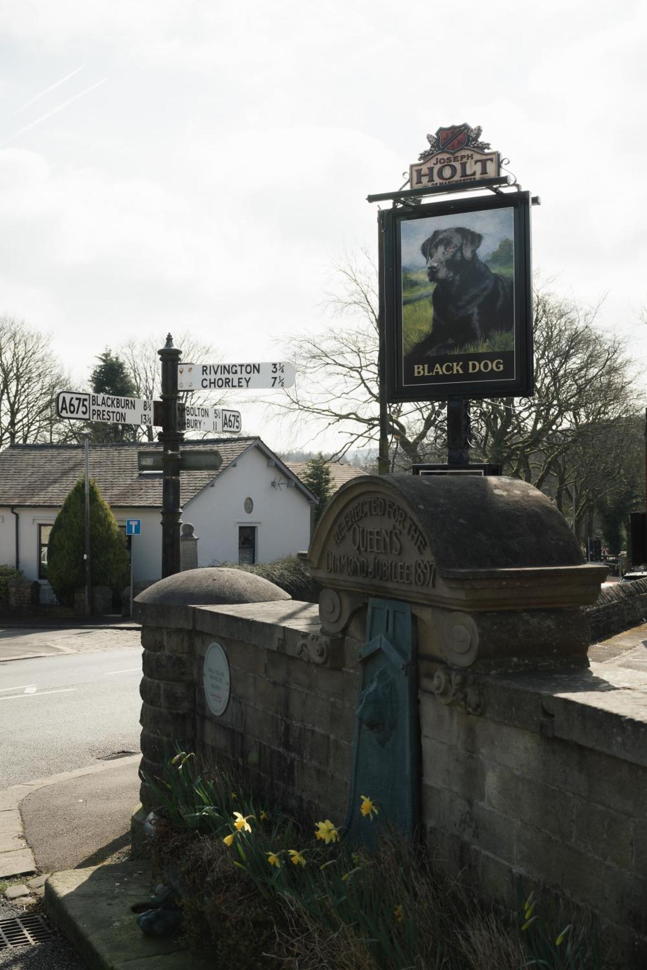 Black Dog Inn بولتون المظهر الخارجي الصورة